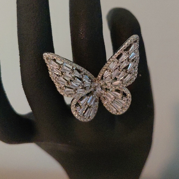 Source Unknown Silver Butterfly Ring - Picture 1 of 2